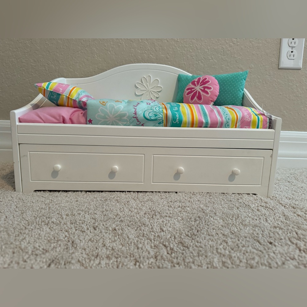 American Girl Doll Dreamy Daybed with Trundle